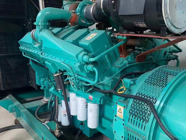 阳春更换100kW柴油发电机组机油时，需要注意哪些事项？